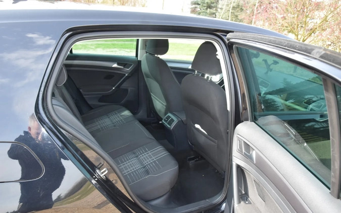 Volkswagen Golf cena 48900 przebieg: 103000, rok produkcji 2016 z Lipno małe 106